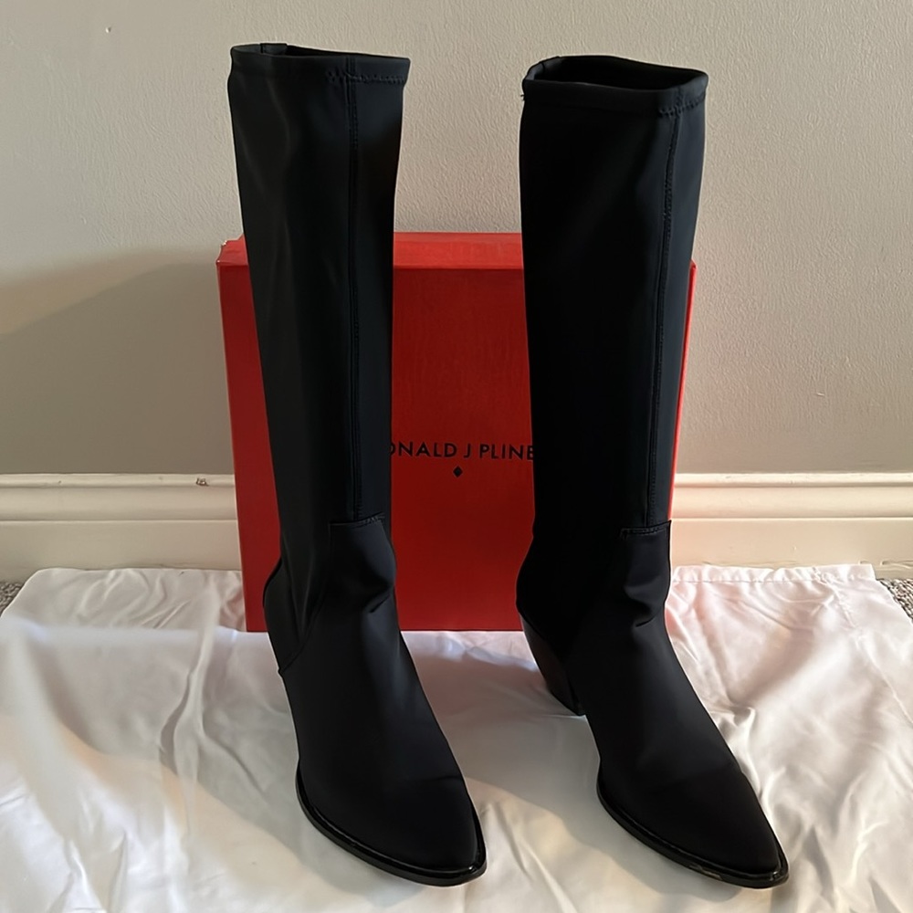 Donal Pliner Black Crepe Elastic Boot